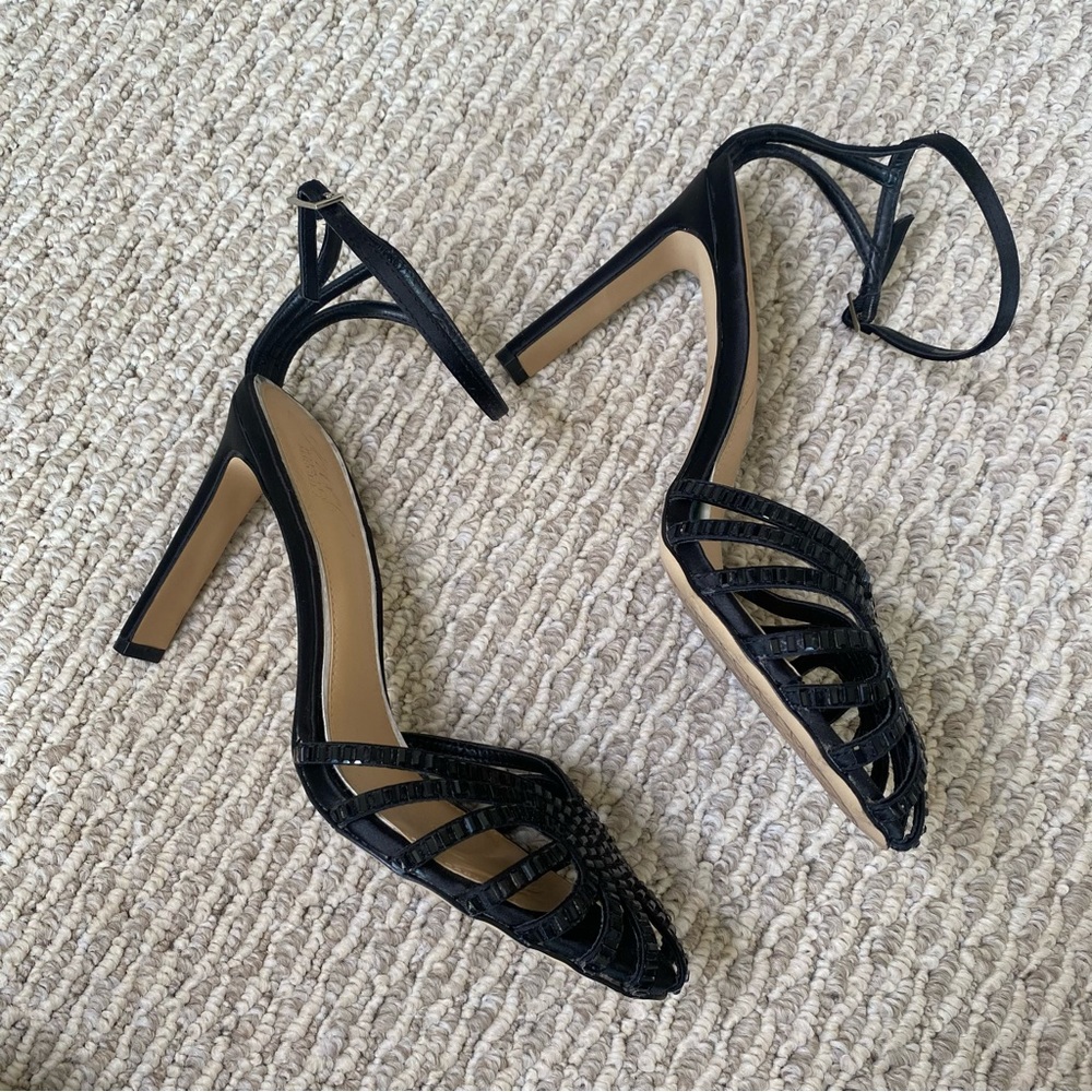 Jewel Badgley Mischka Black Strappy Sandal Size 8 - Picture 8 of 9